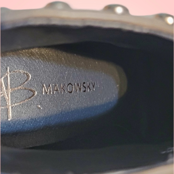 B. MAKOWSKY Gray Leather heel studded boots size 5 - Picture 5 of 8